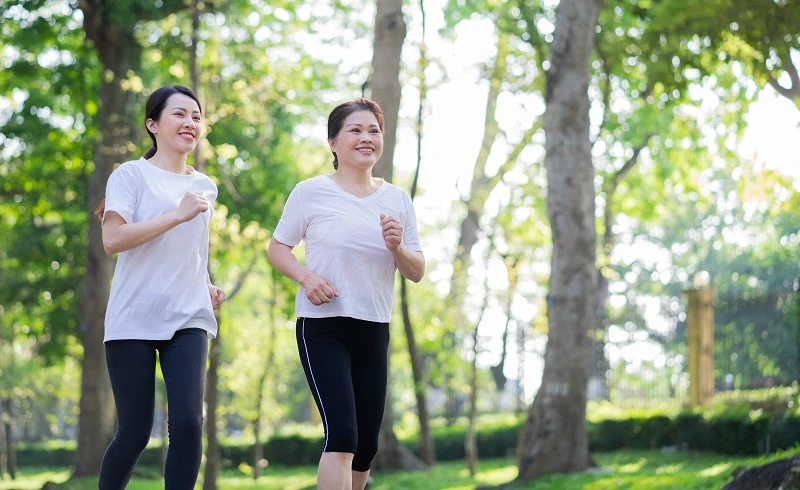 Tren Gaya Hidup Sehat di Kota Besar Indonesia 2025: Dari Olahraga, Pola Makan, hingga Mindfulness