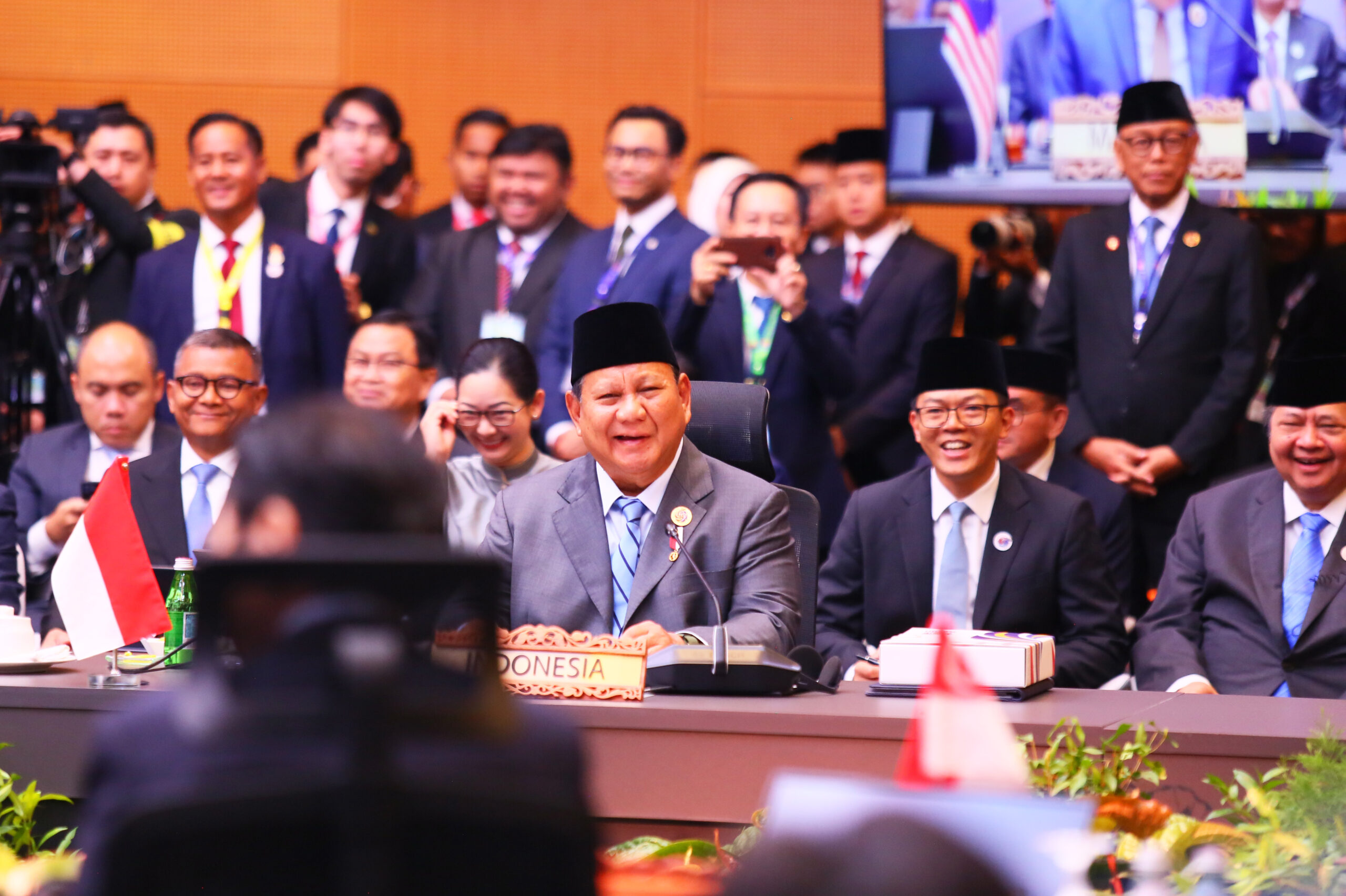 Kebijakan Politik Luar Negeri Indonesia 2025: Diplomasi Global, Tantangan Regional, dan Peran Strategis di ASEAN