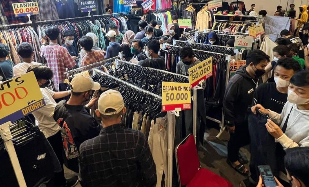 Ledakan Tren Thrift Fashion di Kalangan Anak Muda Indonesia: Gaya, Ekonomi, dan Keberlanjutan