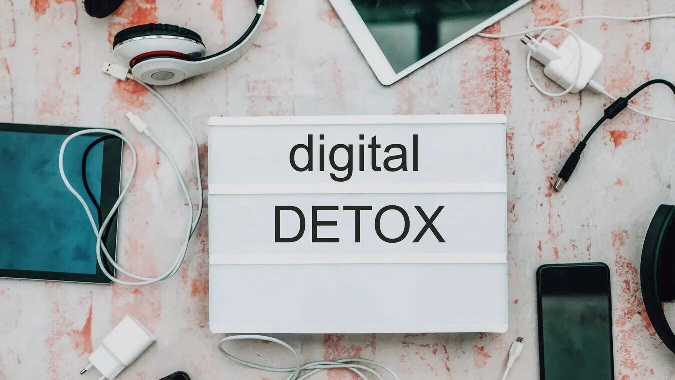 Digital Detox di Kalangan Gen Z Indonesia: Gaya Hidup Baru Melawan Overstimulasi Digital