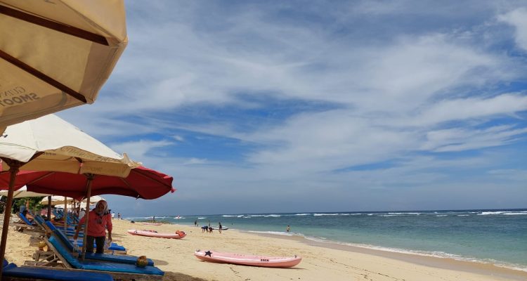 Wisata Nusantara 2025: Tren Baru, Regulasi, dan Pengembangan SDM Pariwisata