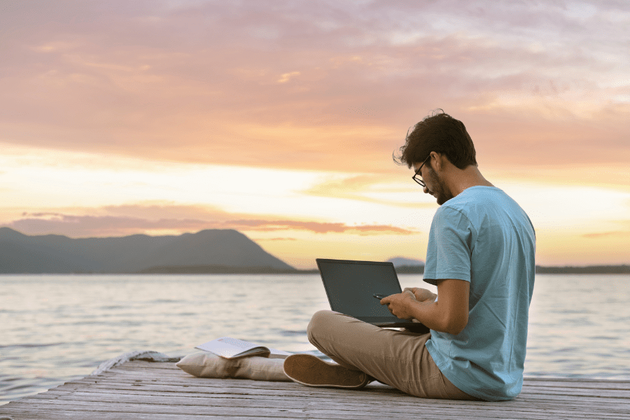 Gaya Hidup Digital Nomad di Indonesia 2025 Peluang, Tantangan, dan Masa Depan Pekerjaan Remote