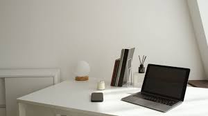 Digital Minimalism 2025: Gaya Hidup Anti Distraksi di Era Teknologi Berlebihan